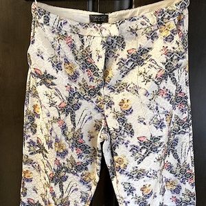 shiny jacquard looking floral pants with front seam and pockets